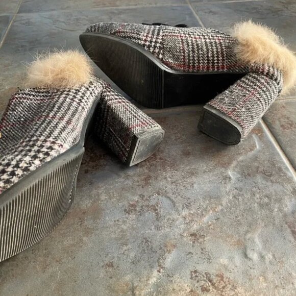 Plaid Sherpa Heel Loafers - Picture 5 of 5